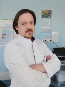 Заведующий отделением - к.м.н., врач-хирург Павел Васильевич Балахнин